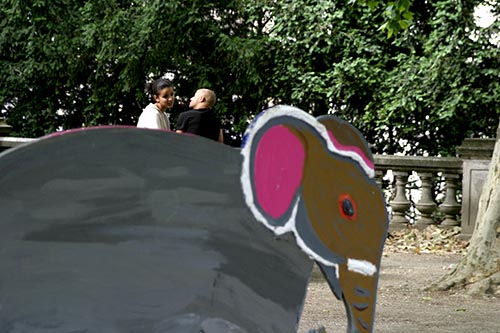 Eléphant à l'écoute au bestiaire Henri Darcy de Dijon - © Norbert Pousseur